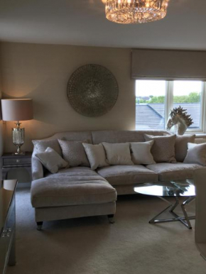 Гостиница Cardiff luxury apartments  Кардифф